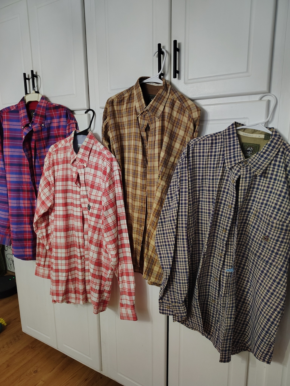 Cinch Men's Plaid Button-Down Shirt — Red & White